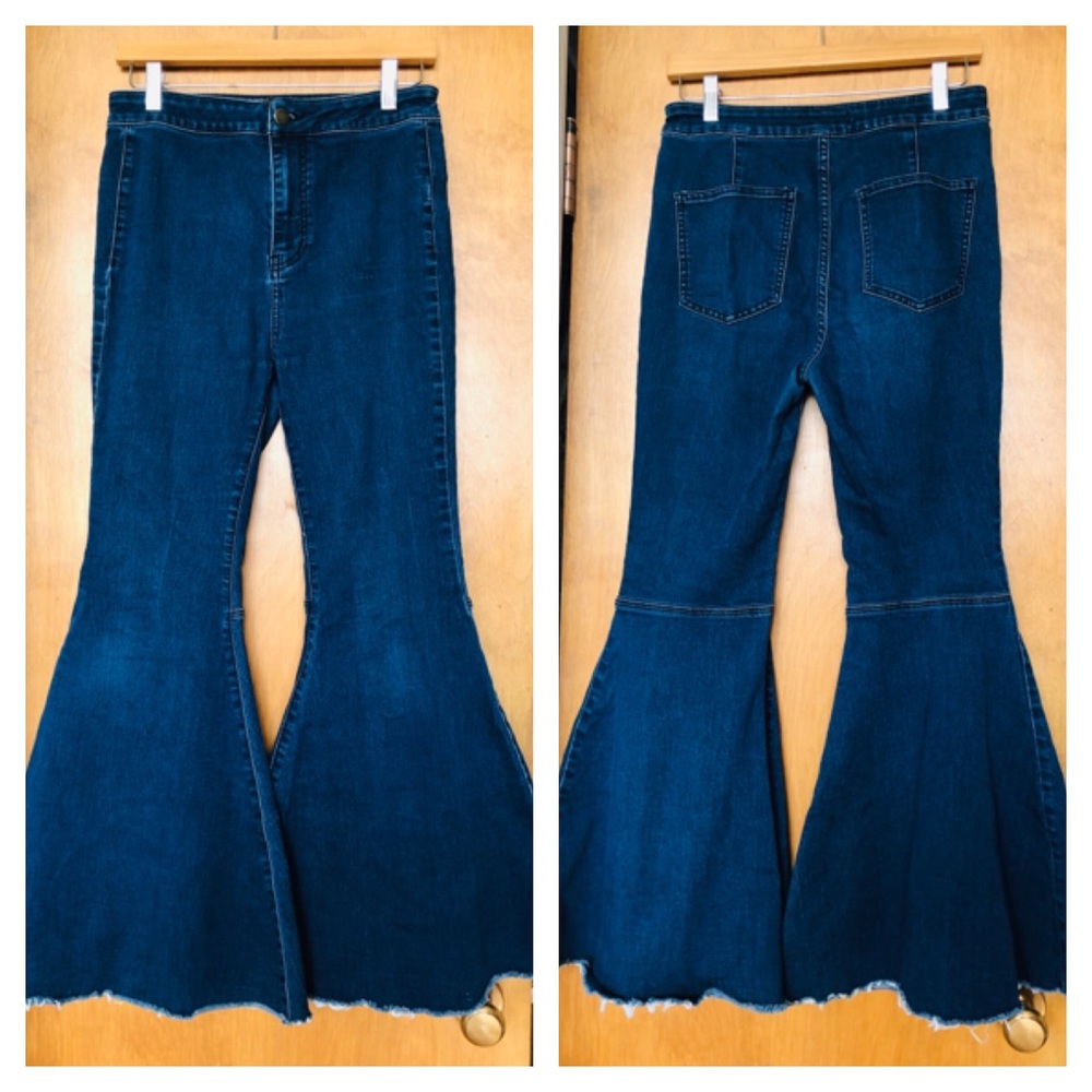 Free People size 28 Bellbottom denim pants stretch
